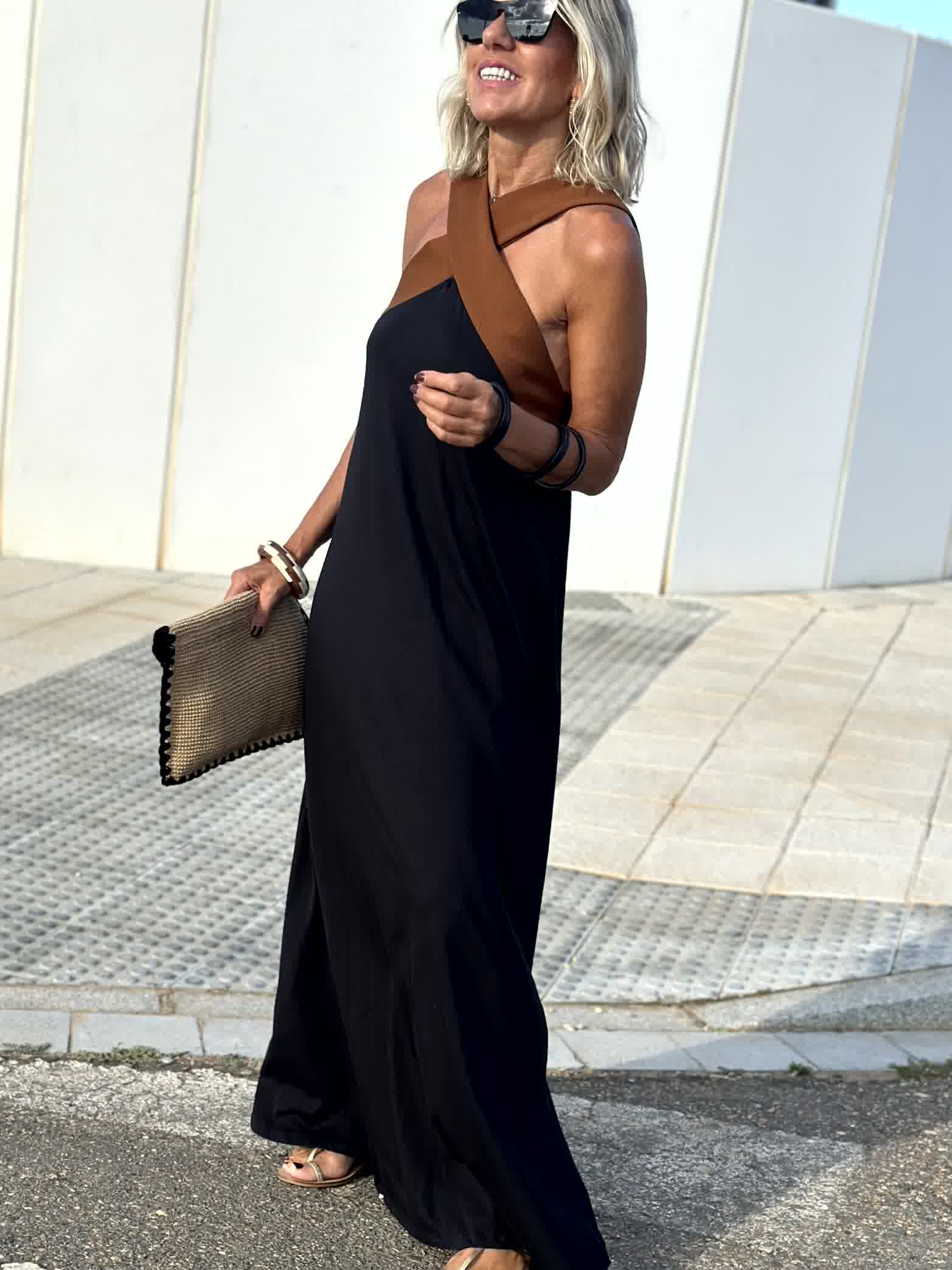 Alessia | Elegancka Sukienka z Odkrytymi Plecami i Modnym Krzyżowym Dekoltem