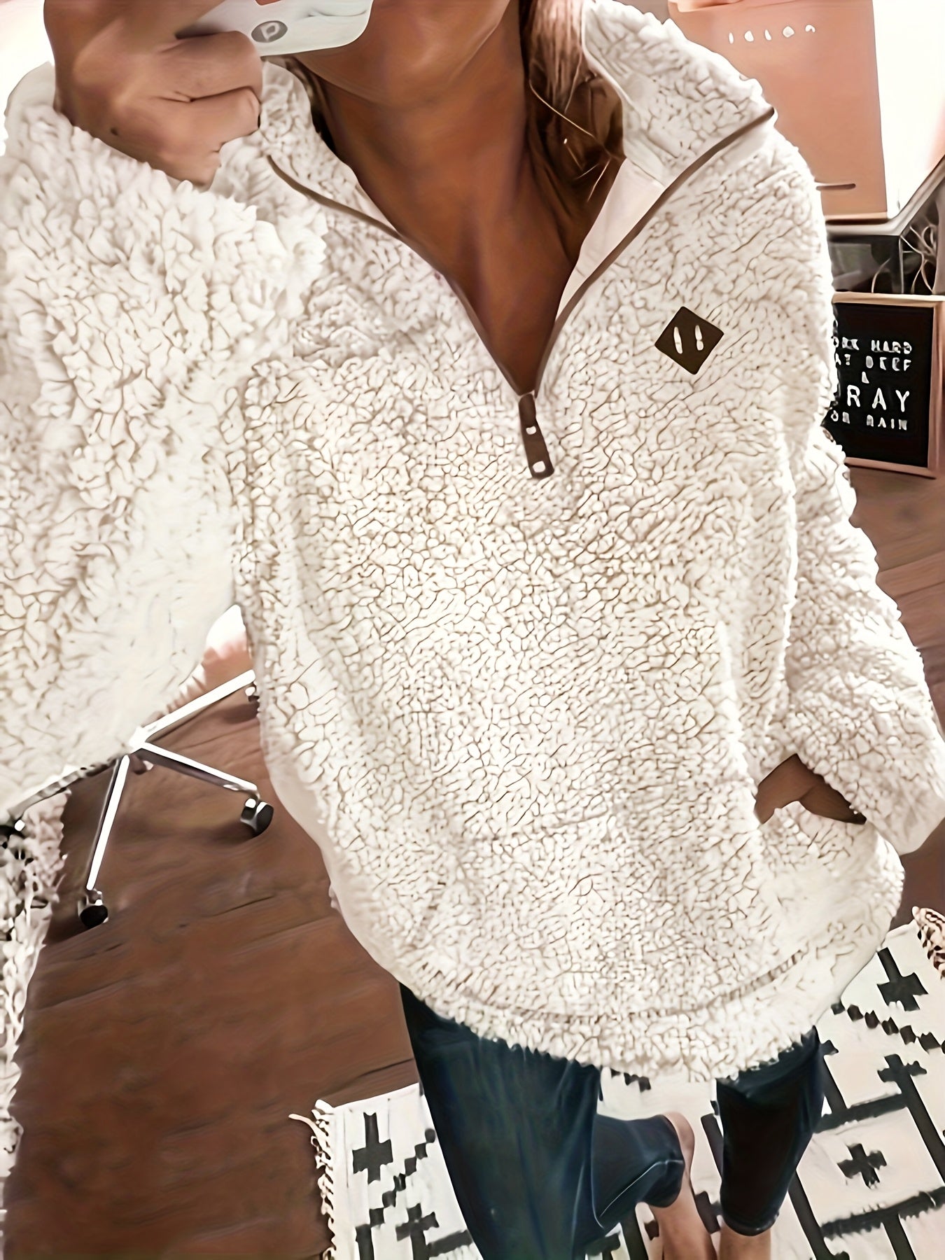 Felicja | Sweter Teddy z Zamkiem