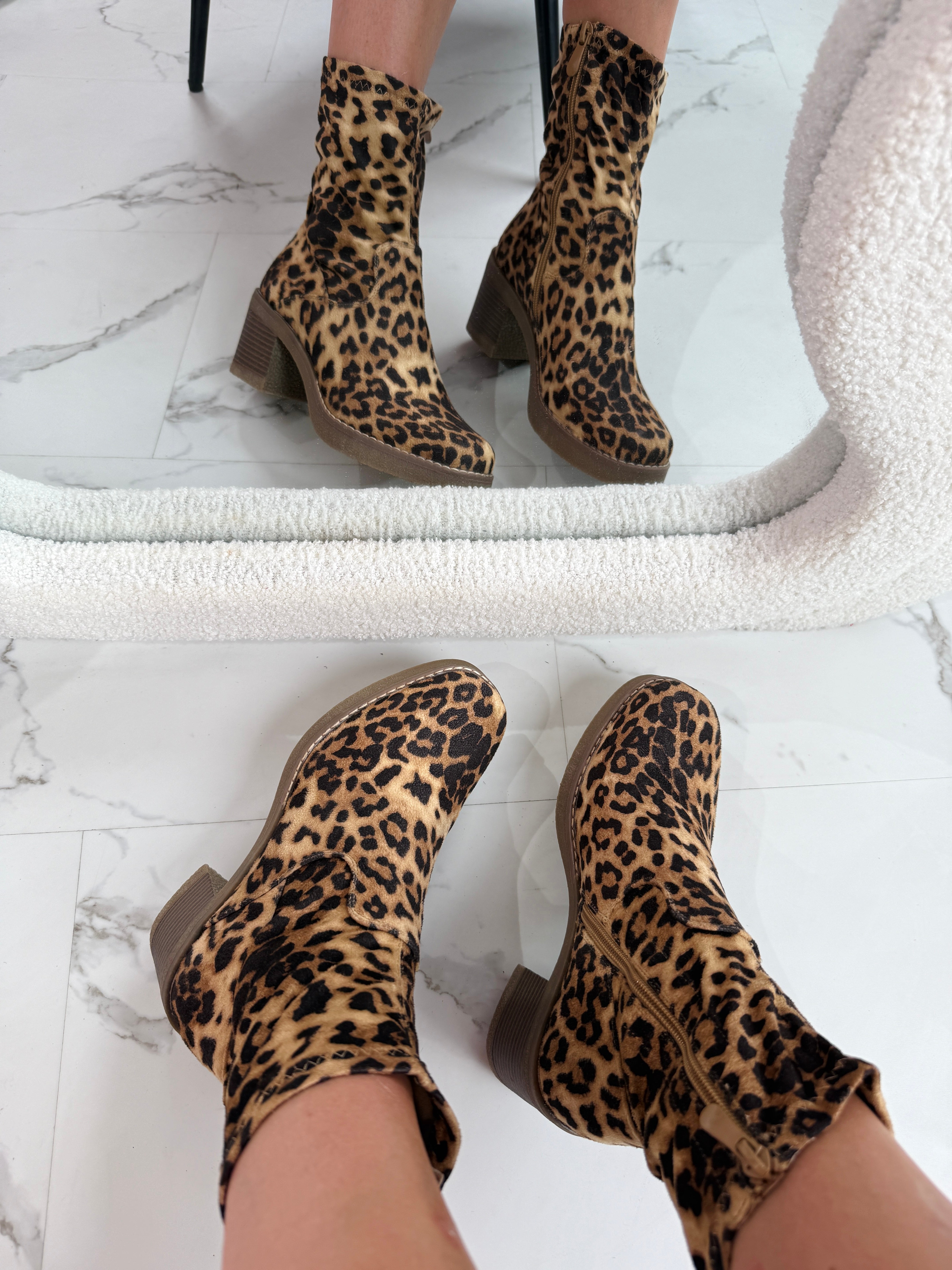 Leo 27 Ankle Boots
