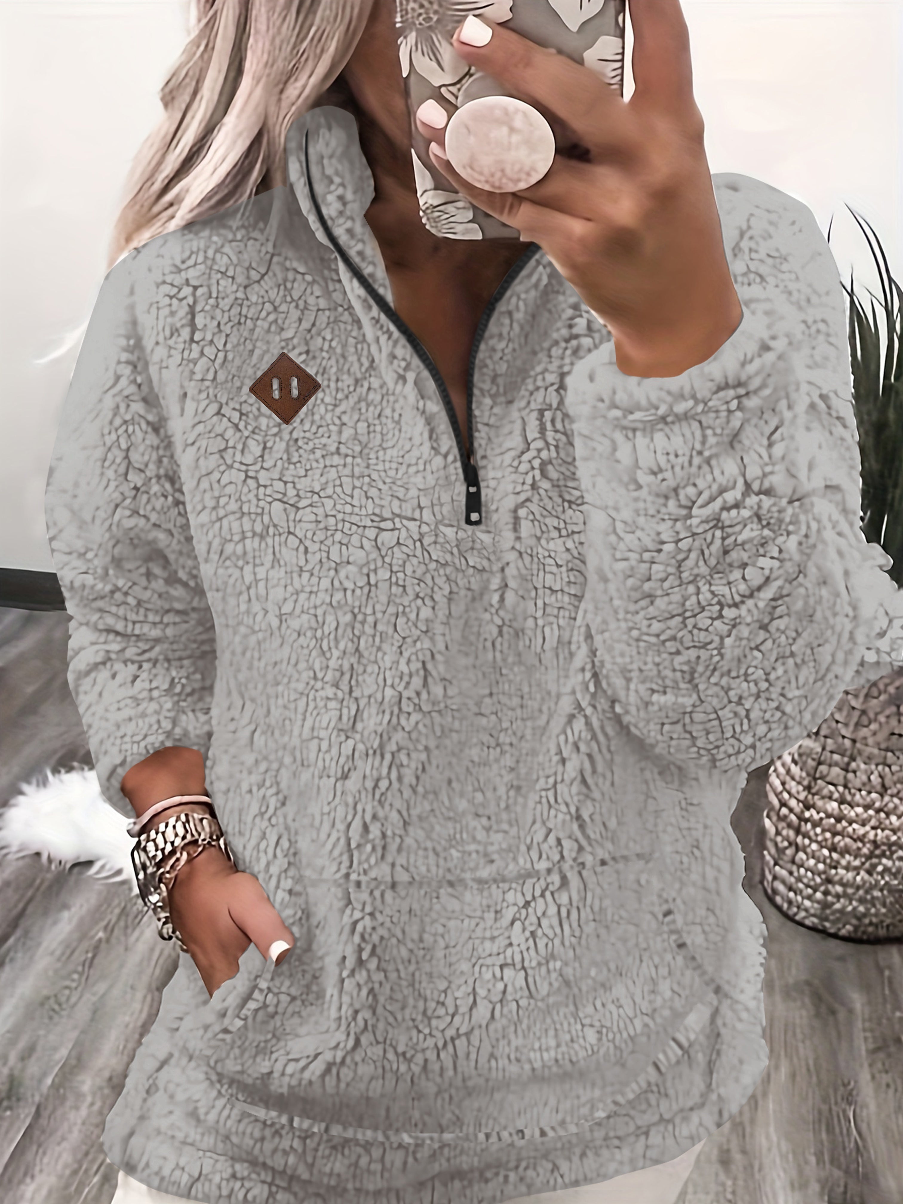 Felicja | Sweter Teddy z Zamkiem