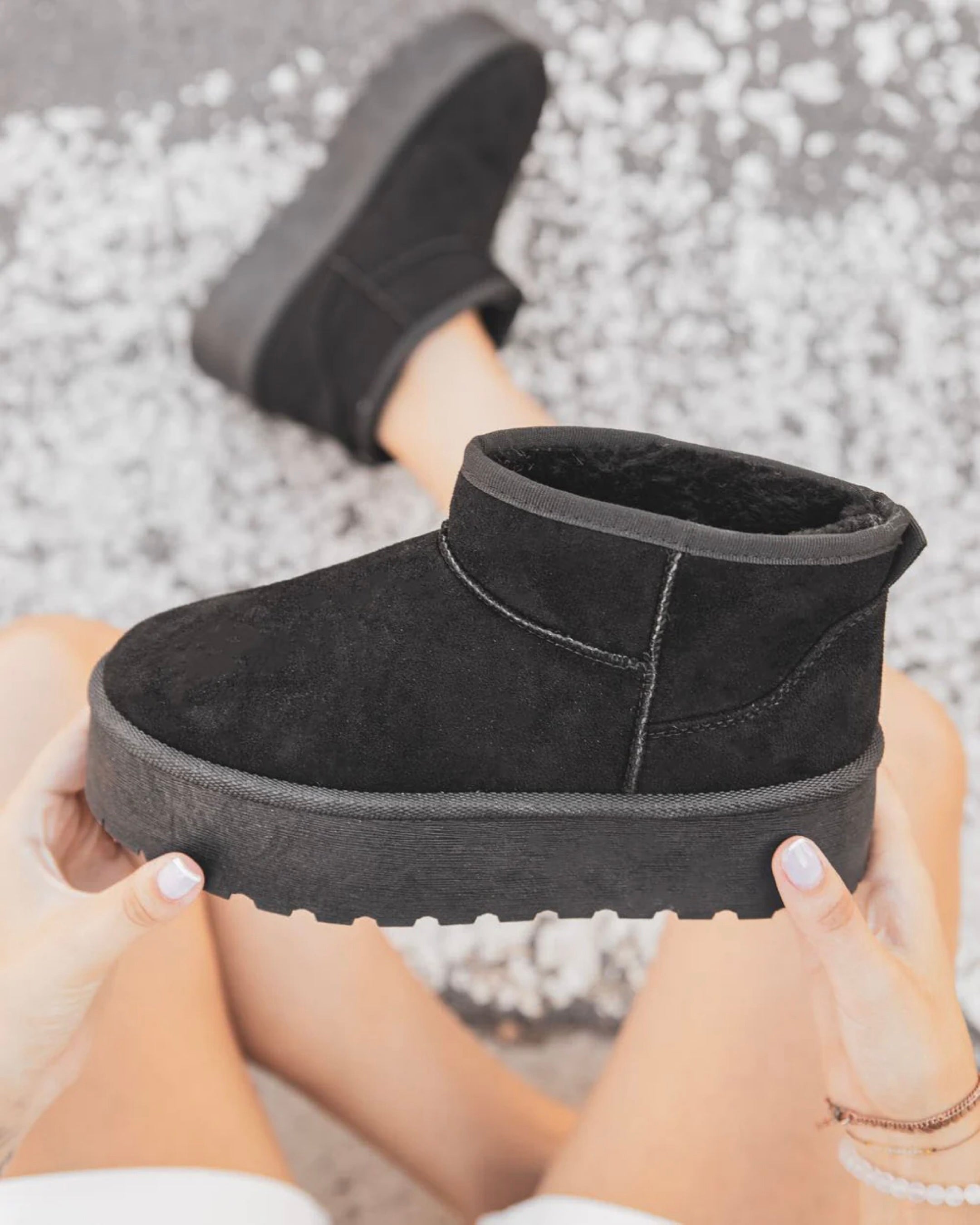 Colinda All Black Ankle Boots