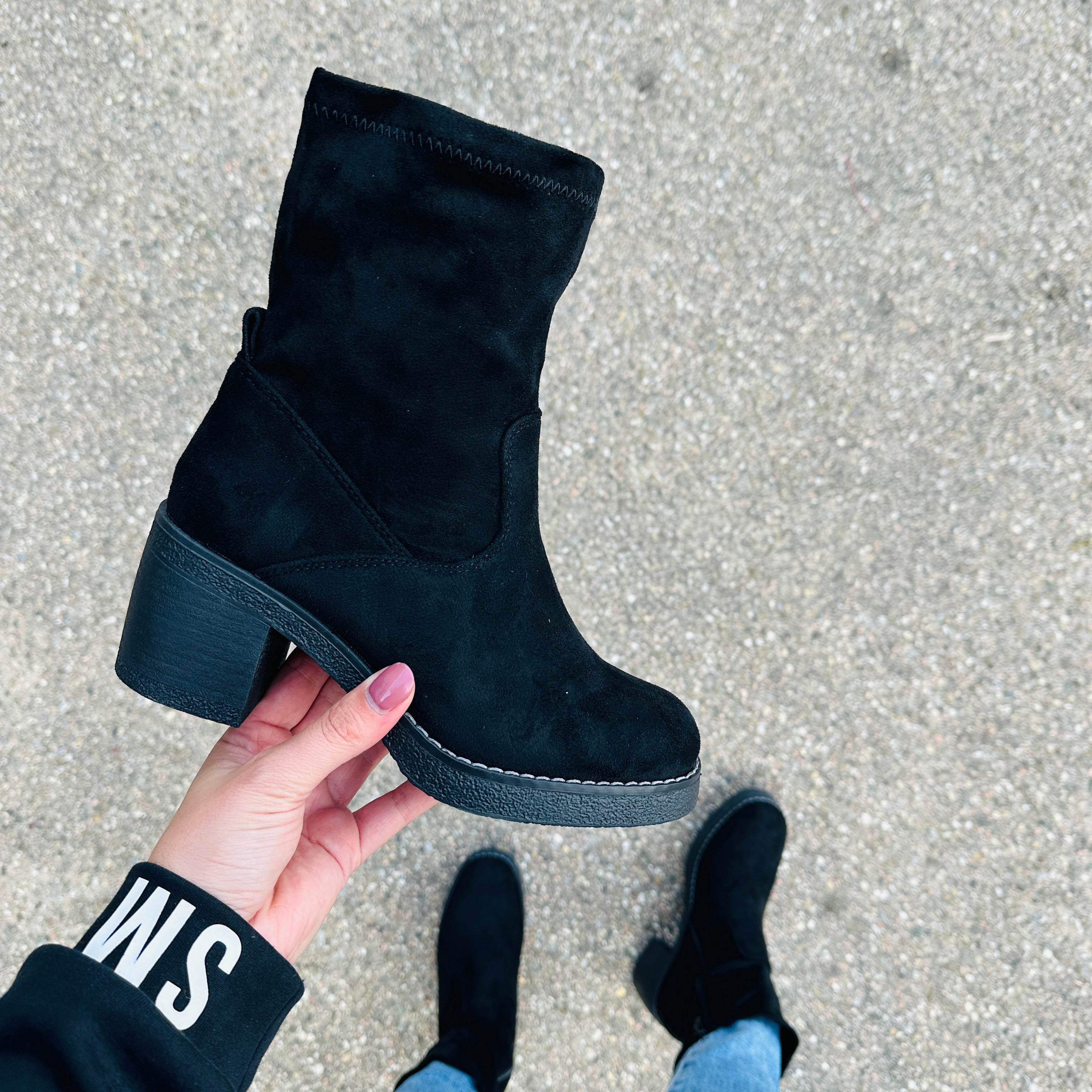 27 Black Ankle Boots