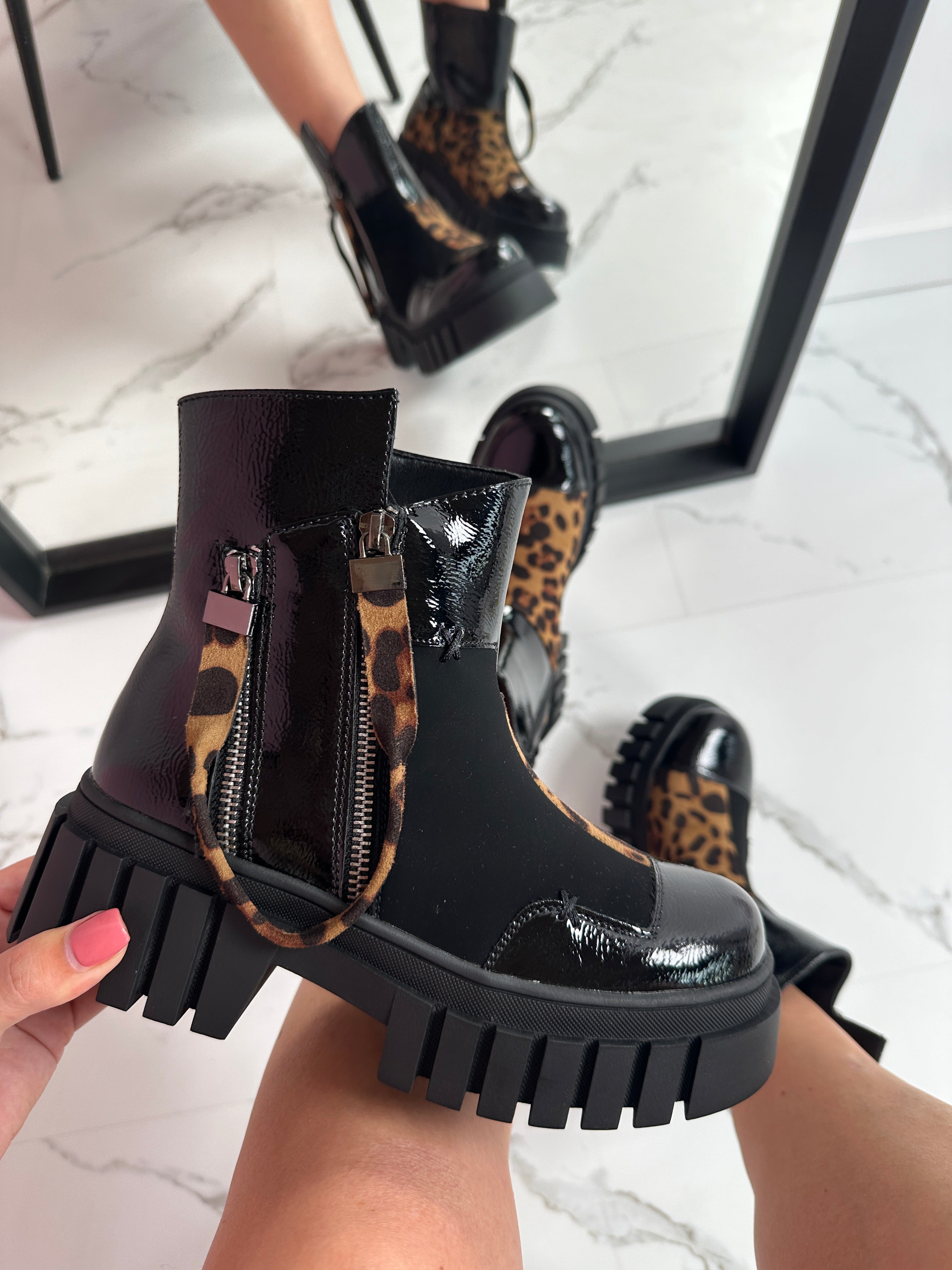 Nel Leo Ankle Boots