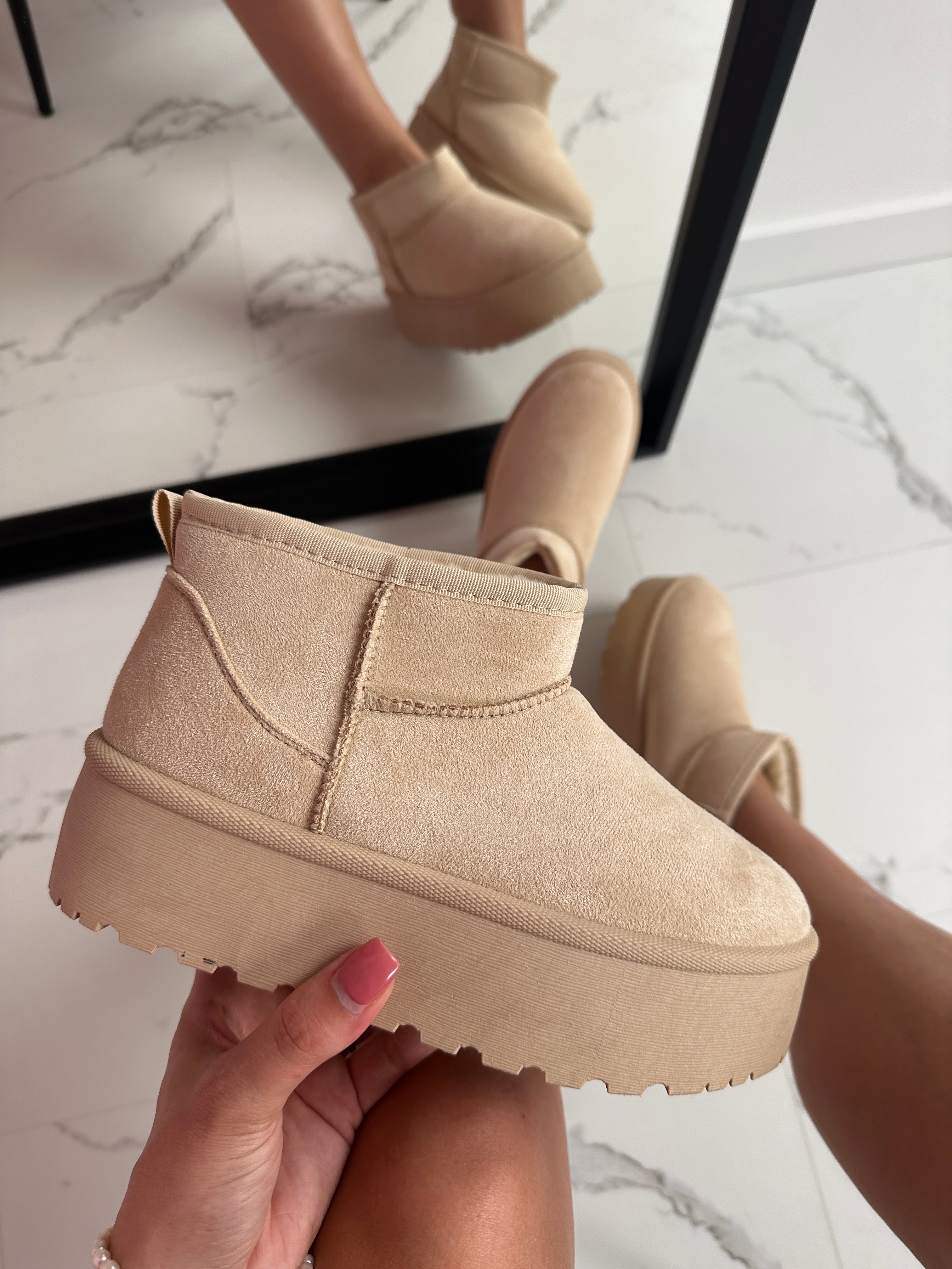 Beżowe buty Colinda - Elegancja i Komfort