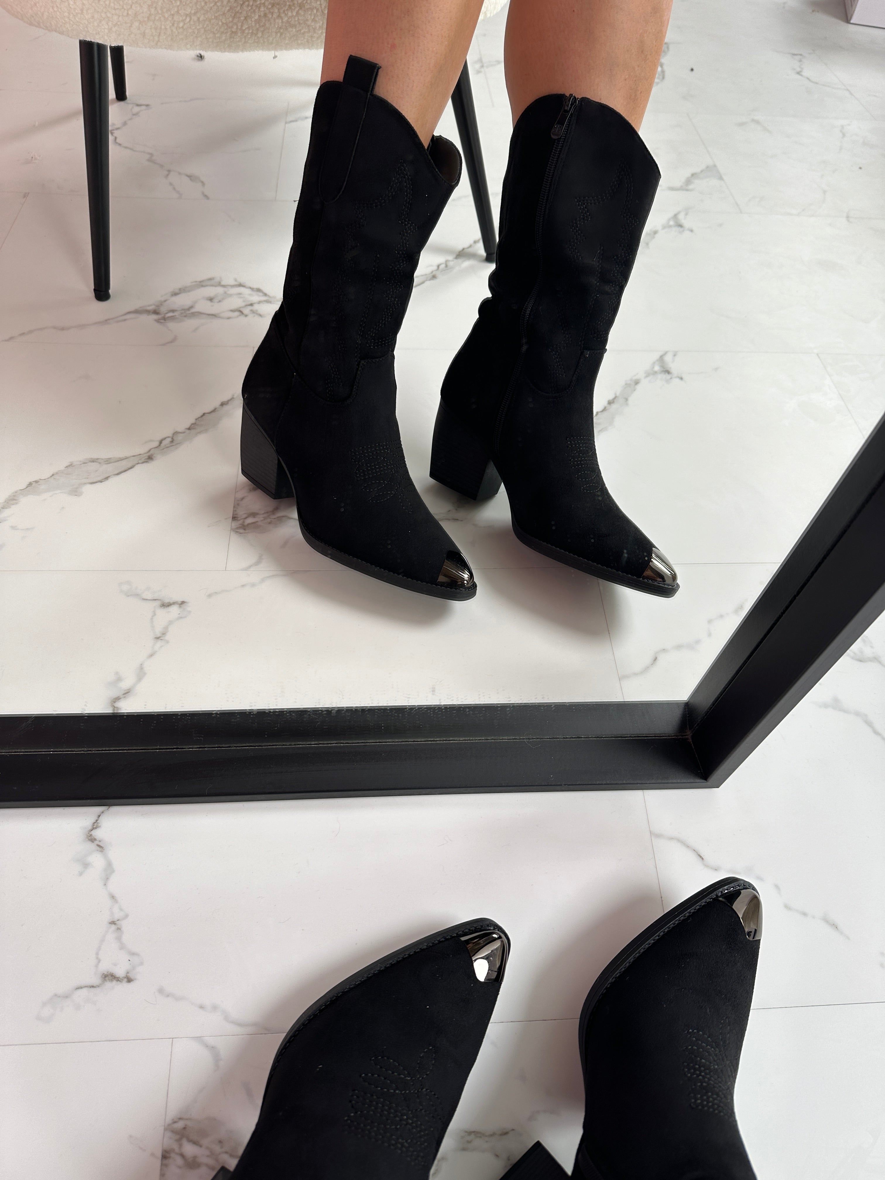 Roan Black Shoes