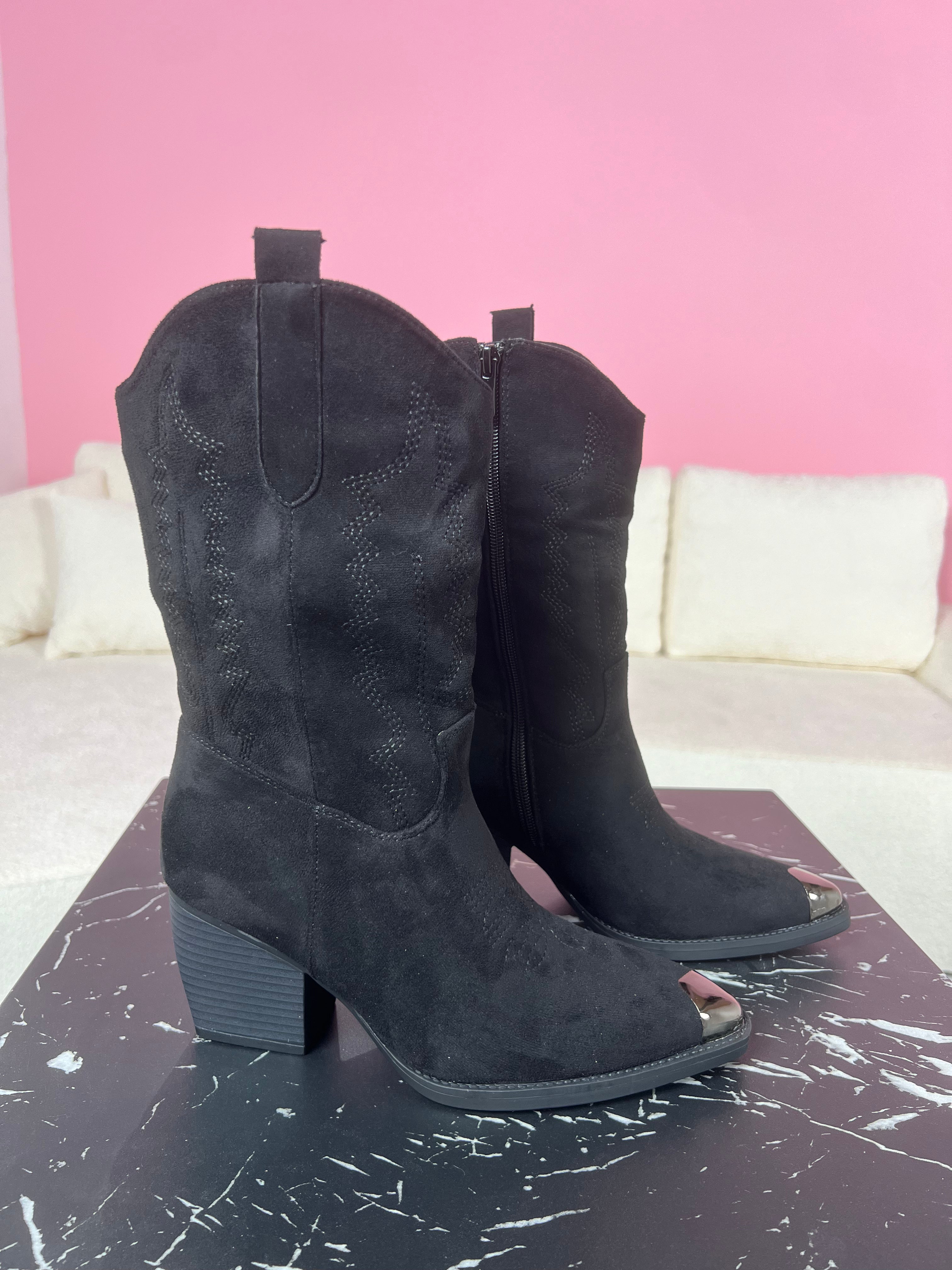 Roan Black Shoes