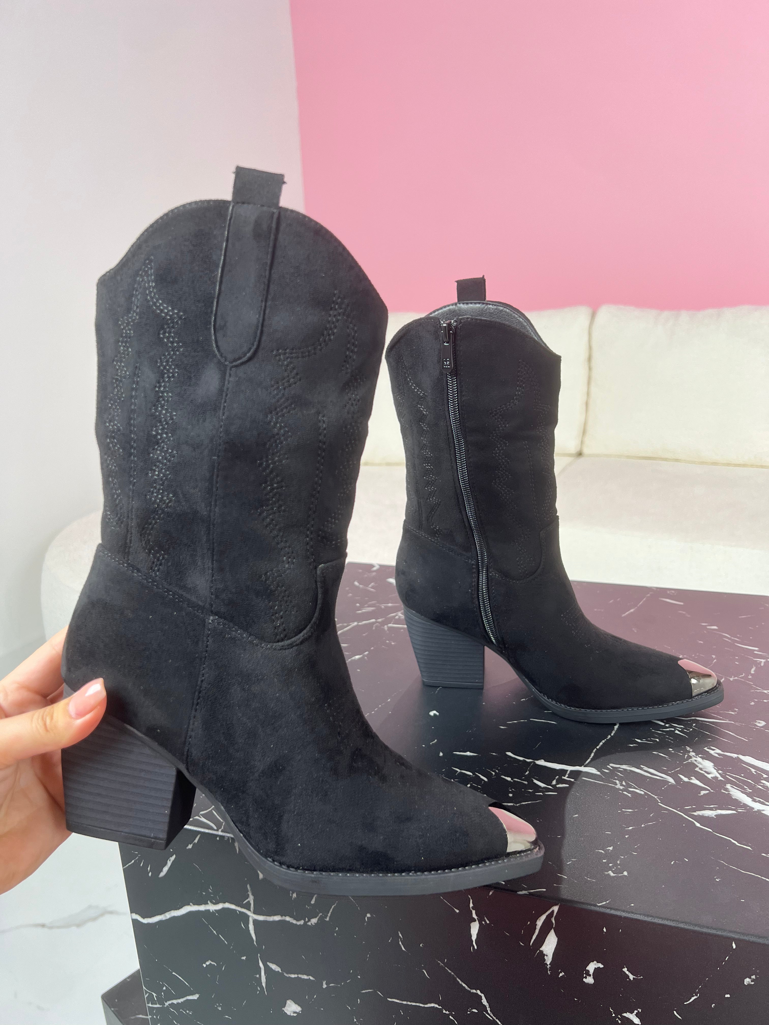 Roan Black Shoes