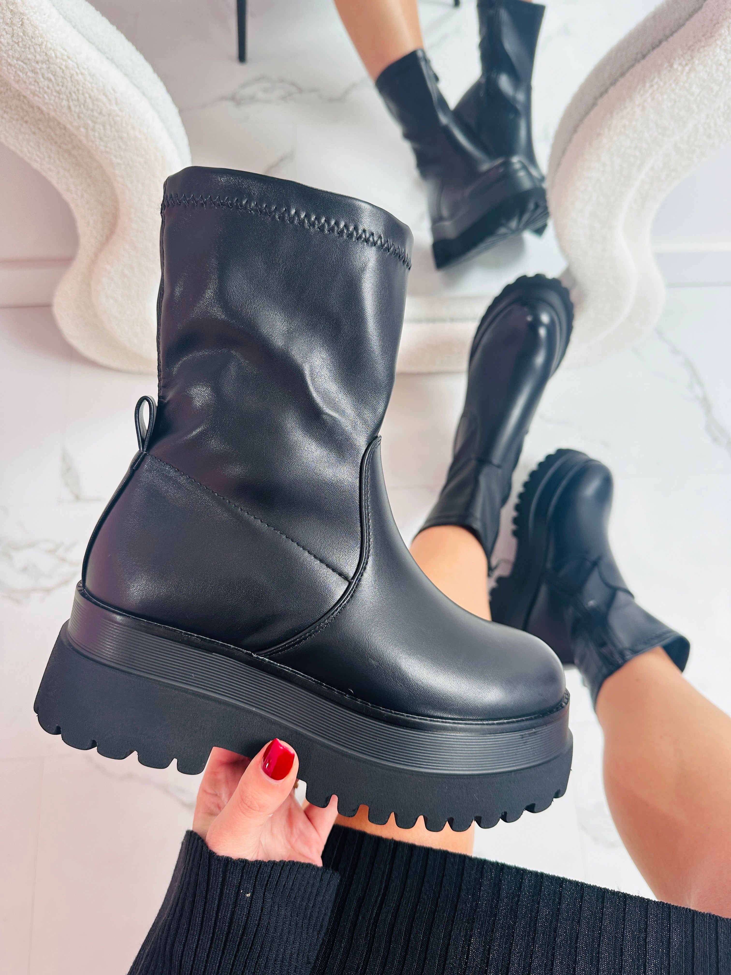 Elin Black Ankle Boots