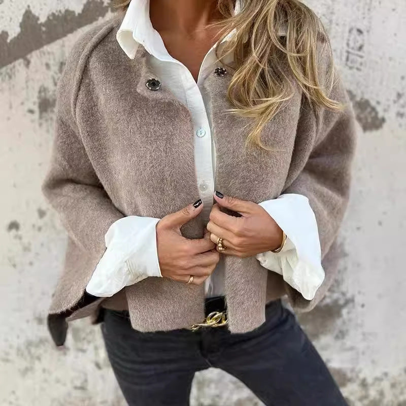 Zuzanna | Krótka kurtka z elegancko rozszerzonymi rękawami